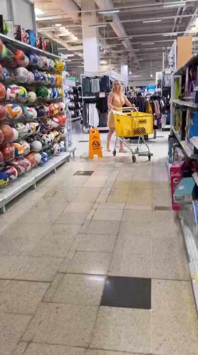 blondelatinmom