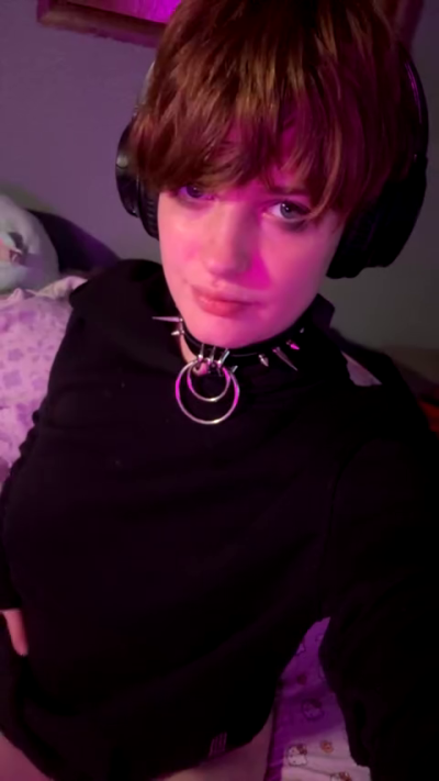 virusakac0mlady