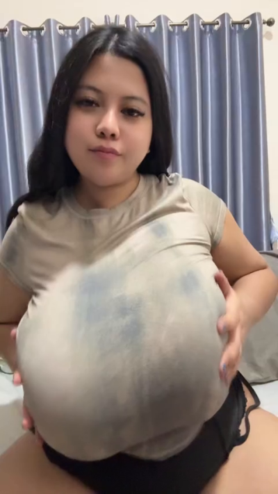 bustyzoe